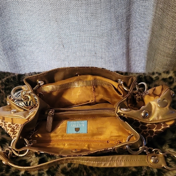 Kathy Van Zeeland Brown and Gold Shoulder Bag with Eye-Catching Design - Picture 4 of 10